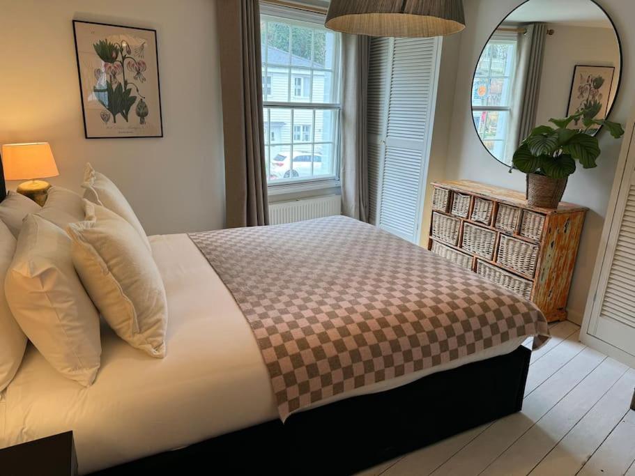 Spring Crescent Cottage In Rye Esterno foto