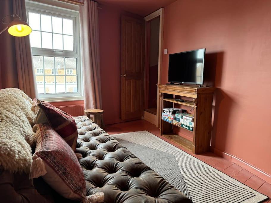 Spring Crescent Cottage In Rye Esterno foto