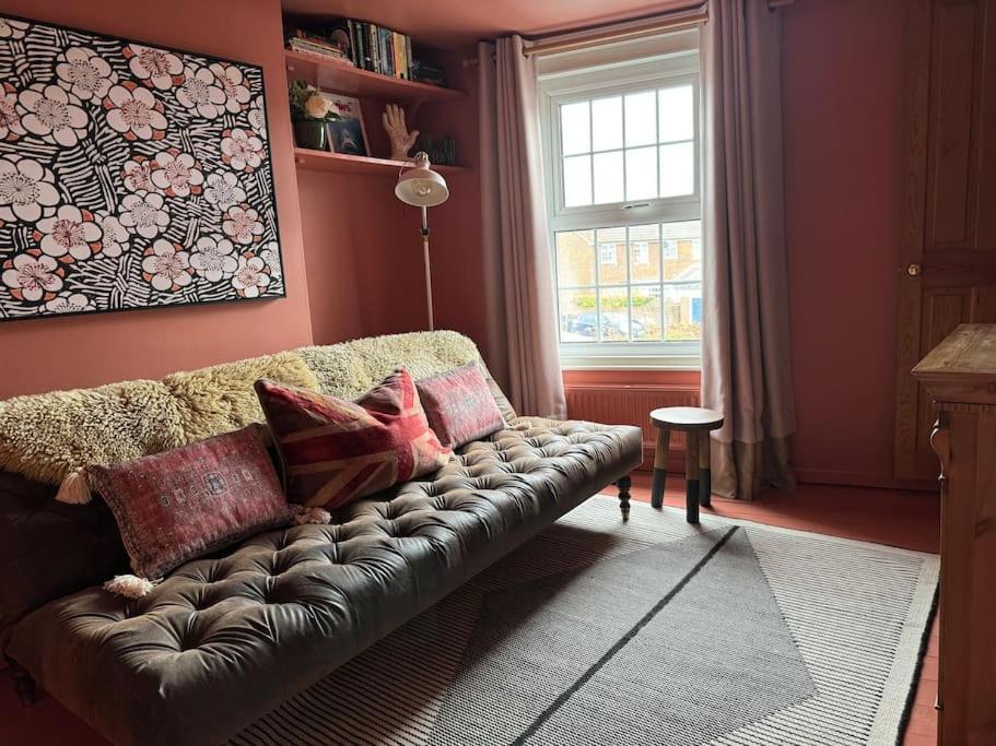 Spring Crescent Cottage In Rye Esterno foto