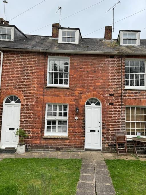 Spring Crescent Cottage In Rye Esterno foto