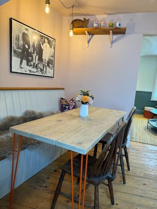 Spring Crescent Cottage In Rye Esterno foto
