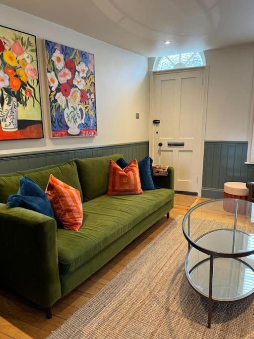 Spring Crescent Cottage In Rye Esterno foto