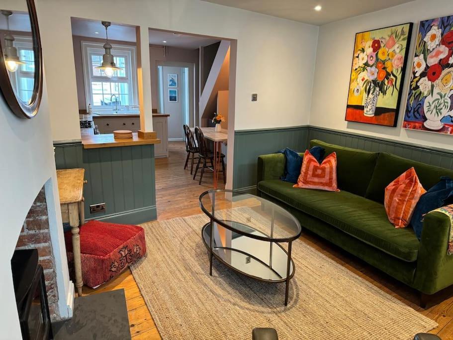 Spring Crescent Cottage In Rye Esterno foto