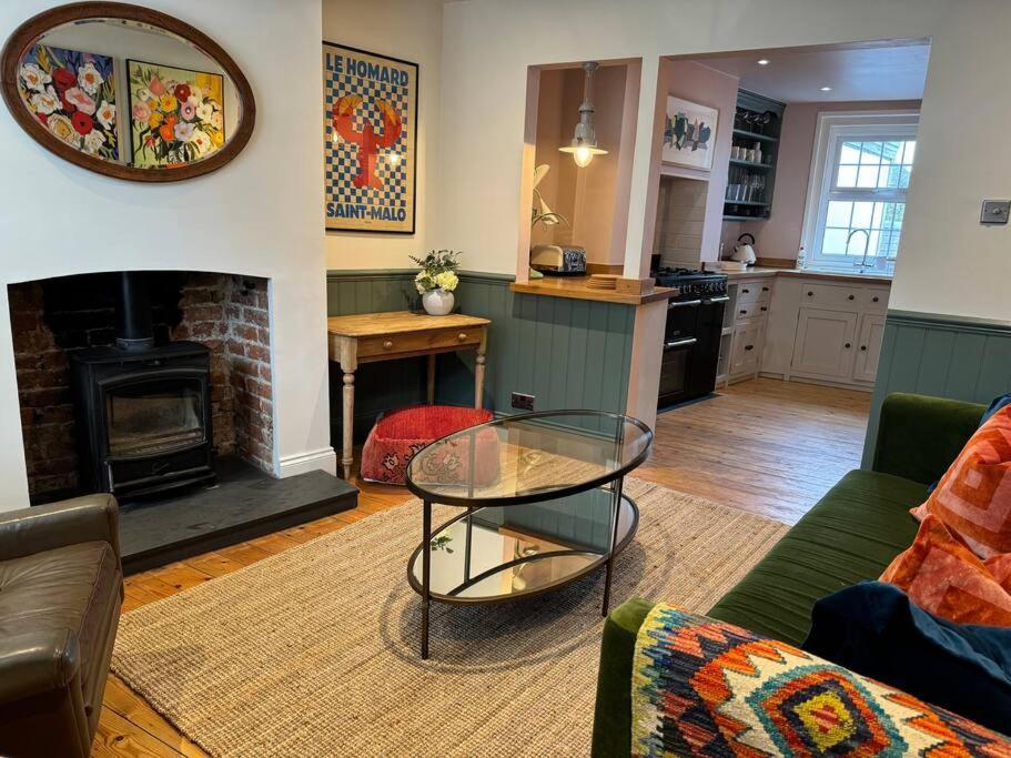 Spring Crescent Cottage In Rye Esterno foto